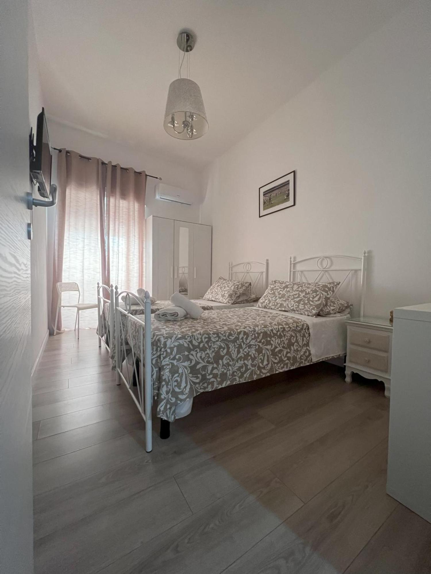 Dimora Diego Hotel Naples Exterior photo
